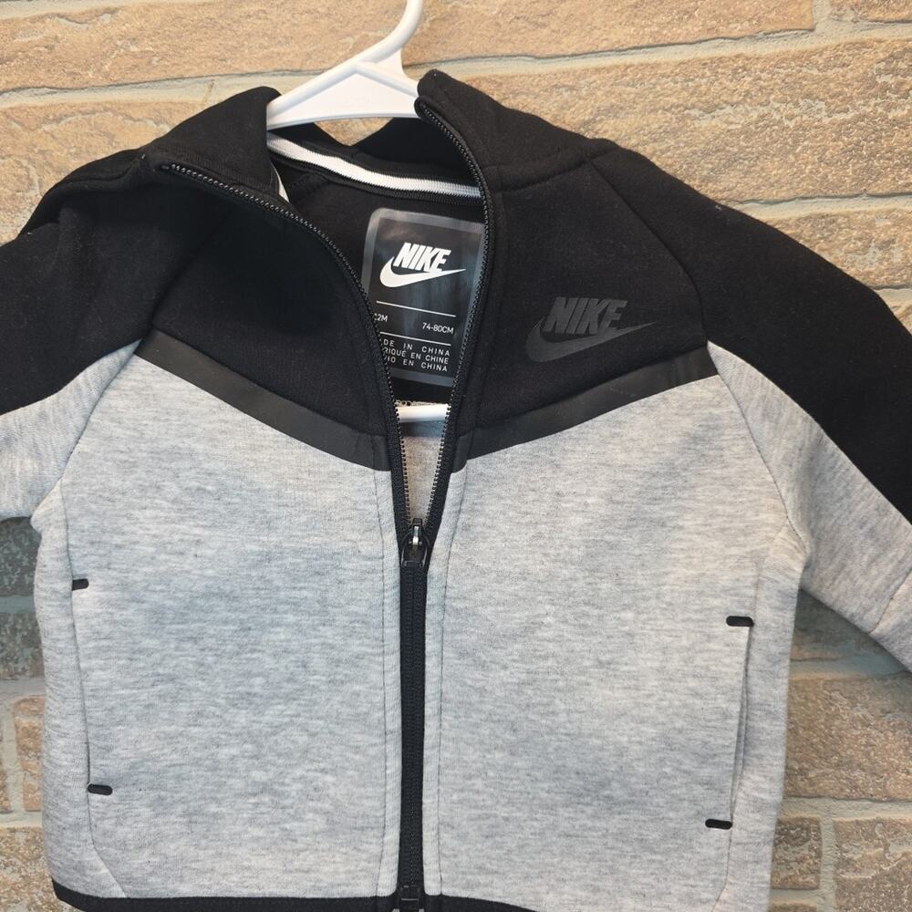 Nike Sportswear Baby Tech Fleece Full Zip Sz 12M - Picture 3 of 7